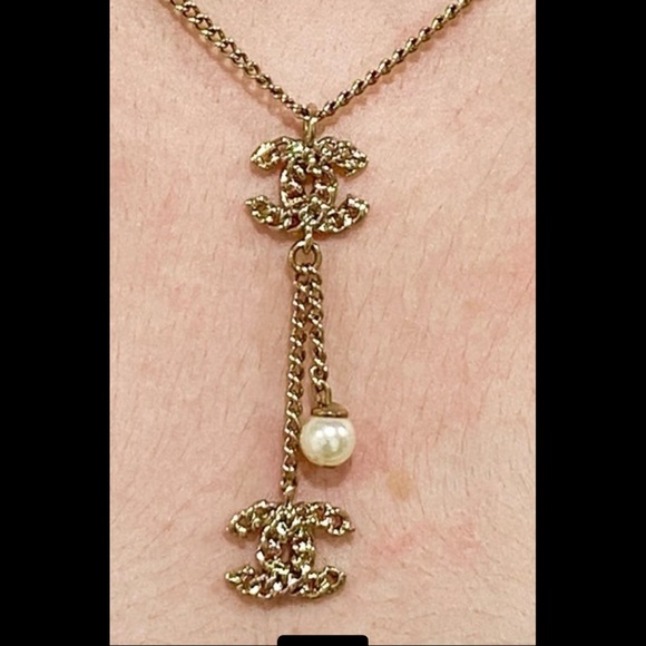 Chanel Pearl CC Chain Necklace - Picture 1 of 7